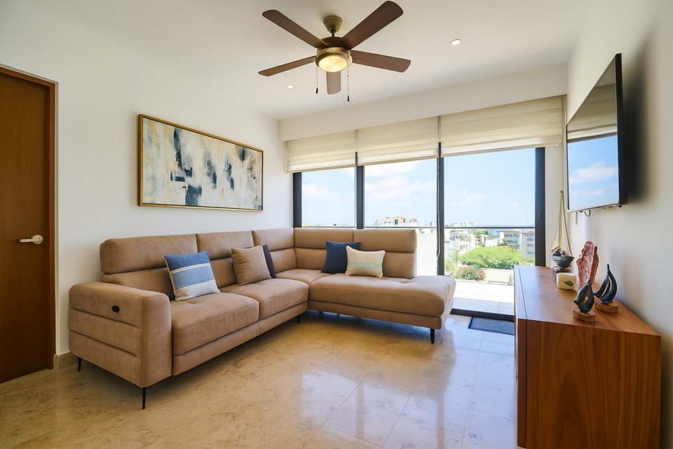 TV and multimedia, Living room, Seating area, air conditioner