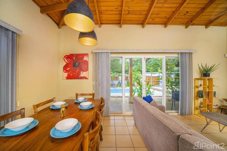 Beautiful 2-BR House Steps from the Beach House in Guanacaste Province
