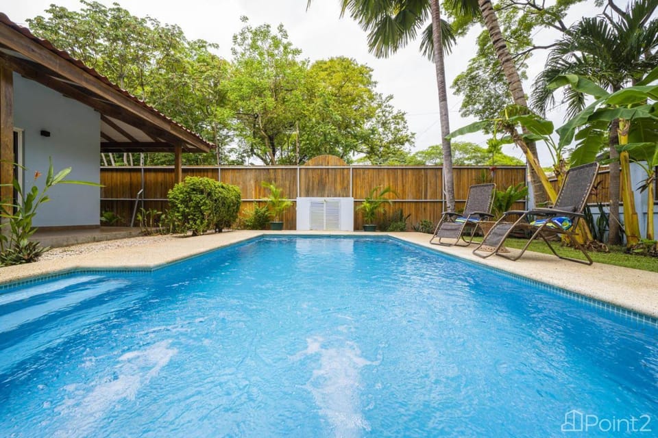 Beautiful 2-BR House Steps from the Beach House in Guanacaste Province