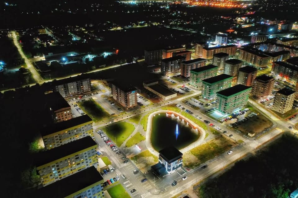 Night, Neighbourhood, Bird's eye view, City view, Street view, Location