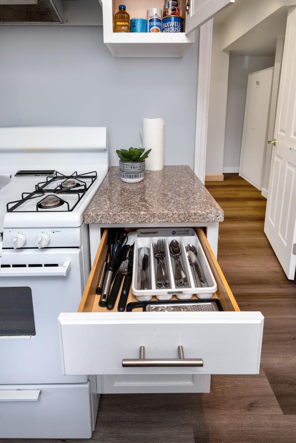 Deluxe Modern 2BR Apt in Prime Location Apartment in Hollywood
