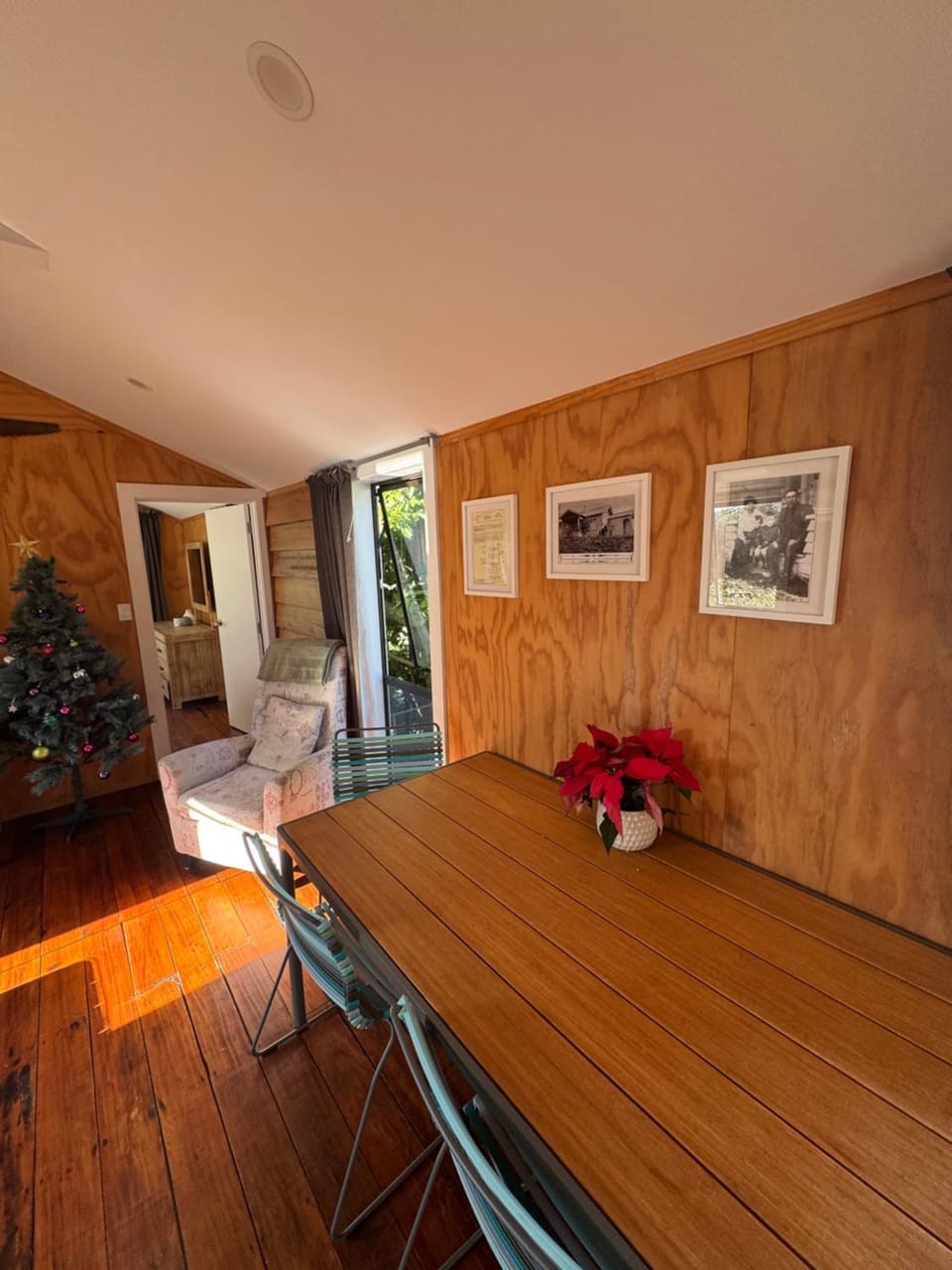 Historic Barn Loft - Private & Spacious House in Tauranga