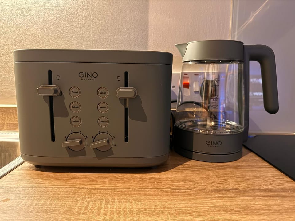 Coffee/tea facilities