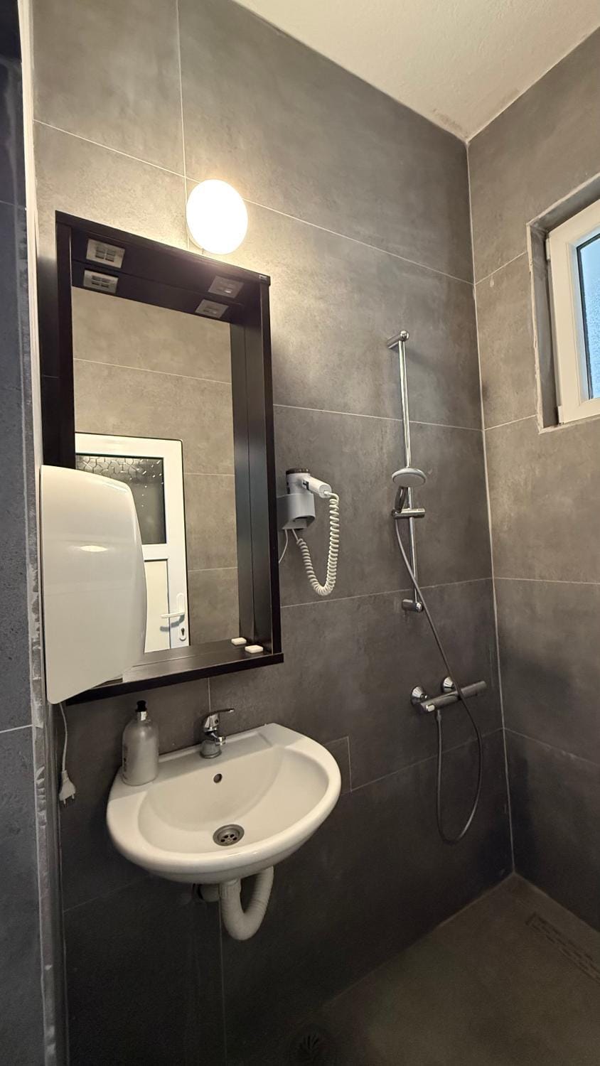 Apartmani Adelina Bed and Breakfast in Ulcinj Municipality