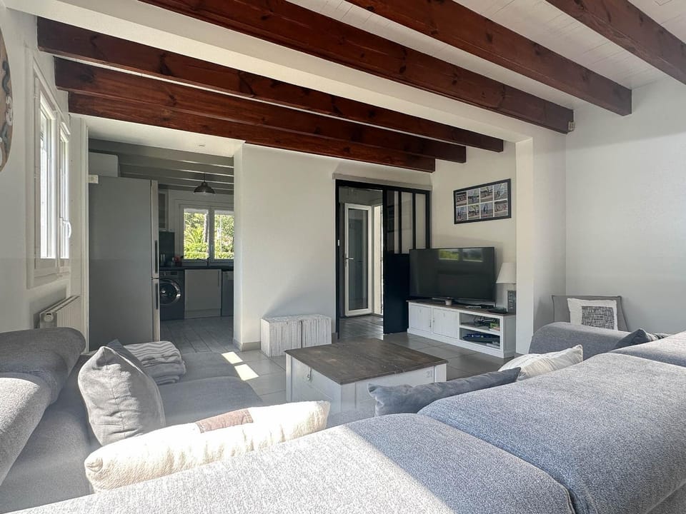 Belle villa T5 pour 8 pers. à La Palmyre – Proche mer, parking, WiFi - FR-1-705-76 House in Les Mathes