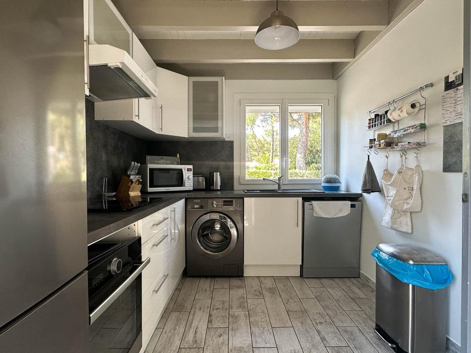 Belle villa T5 pour 8 pers. à La Palmyre – Proche mer, parking, WiFi - FR-1-705-76 House in Les Mathes