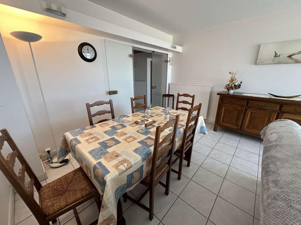 Appartement face mer avec balcon, 3 pièces, 6 couchages à Saint-Jean-de-Monts - FR-1-224C-307 Apartment in Saint-Jean-de-Monts