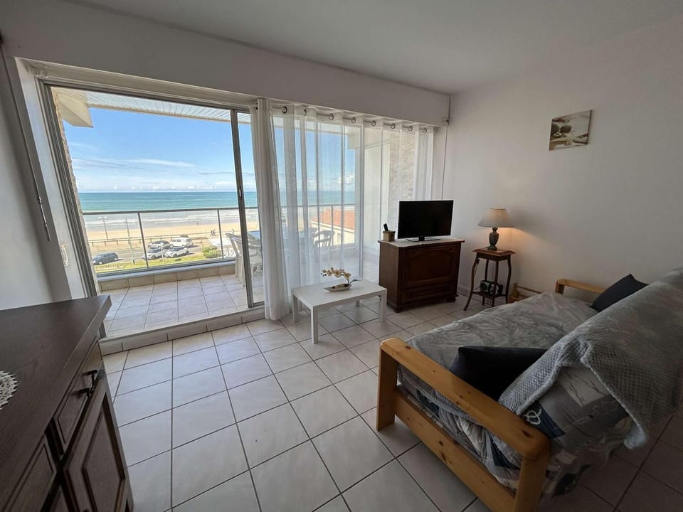 Appartement face mer avec balcon, 3 pièces, 6 couchages à Saint-Jean-de-Monts - FR-1-224C-307 Apartment in Saint-Jean-de-Monts
