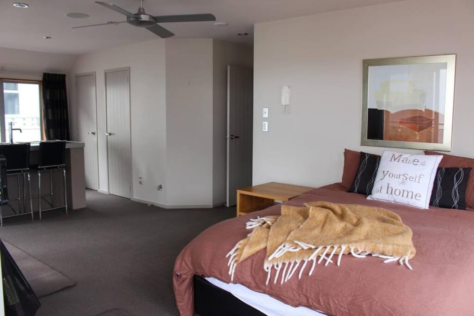 Beachfront Home in Mount Maunganui House in Bay Of Plenty