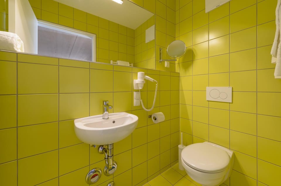 Toilet, Bathroom
