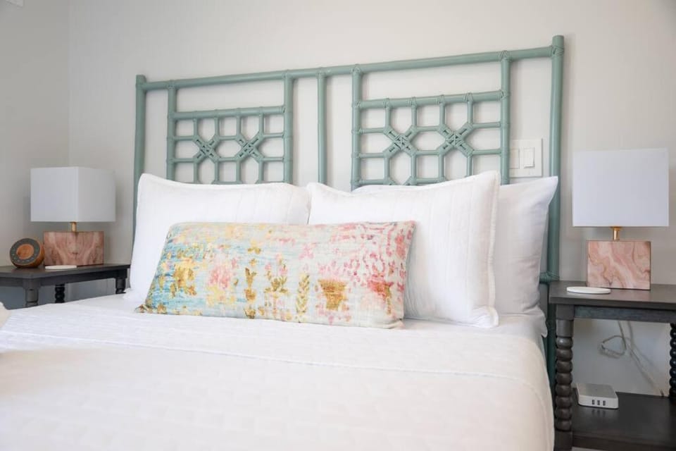 Be A Nomad - Jacksonville Beach Studio - 60-Second Walk to Ocean - Sleeps 2 Apartment in Jacksonville Beach