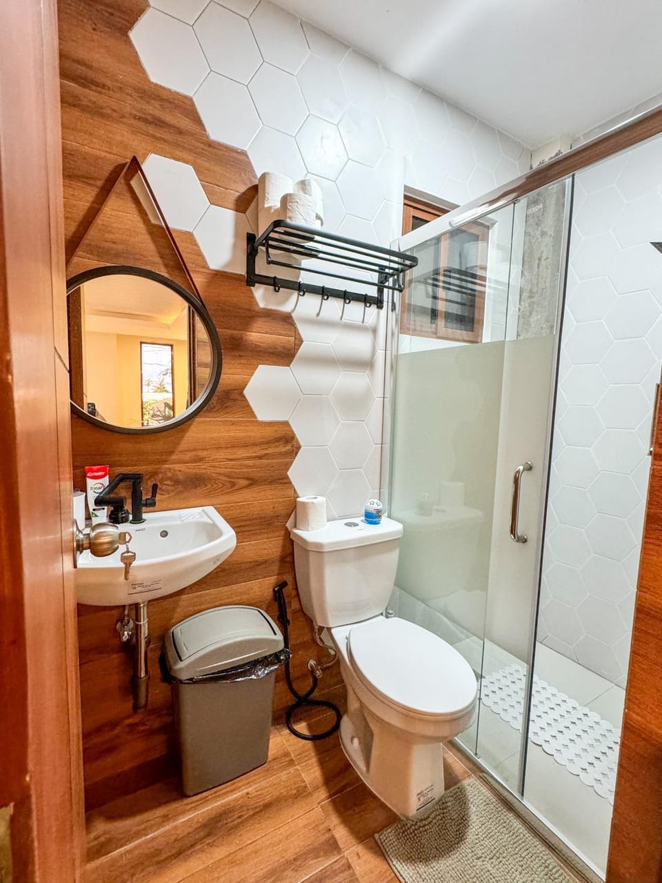 Shower, Toilet, Bathroom, bidet