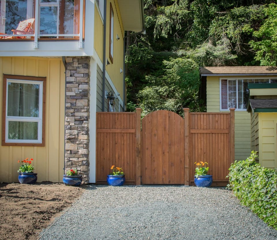 Windslow Guest Suite at Kye Bay Bed and Breakfast in Comox