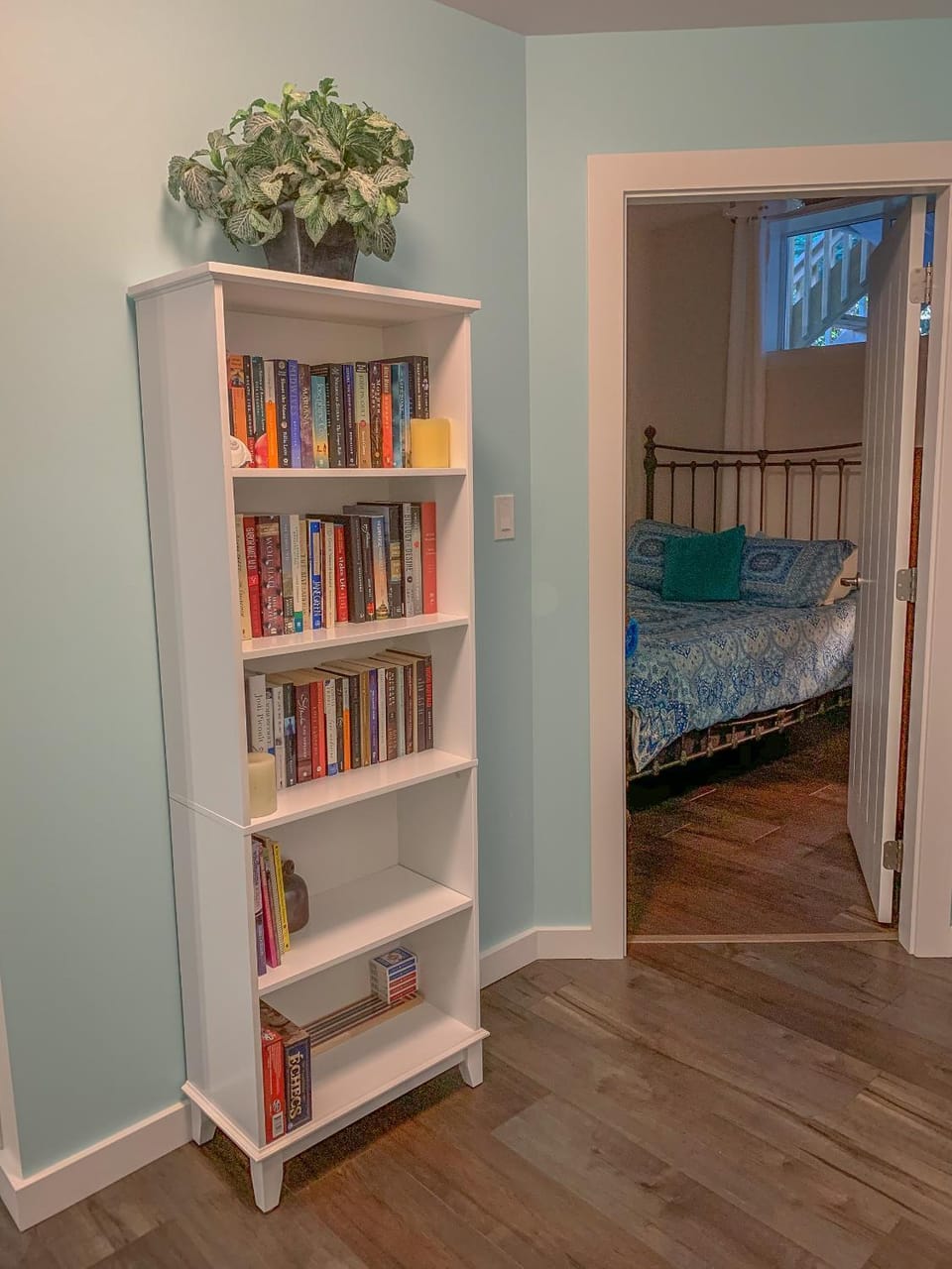 Windslow Guest Suite at Kye Bay Bed and Breakfast in Comox