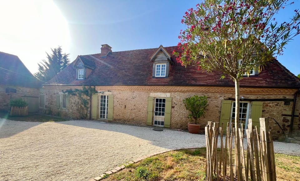 Belle maison ancienne en Perigord avec piscine House in Occitanie
