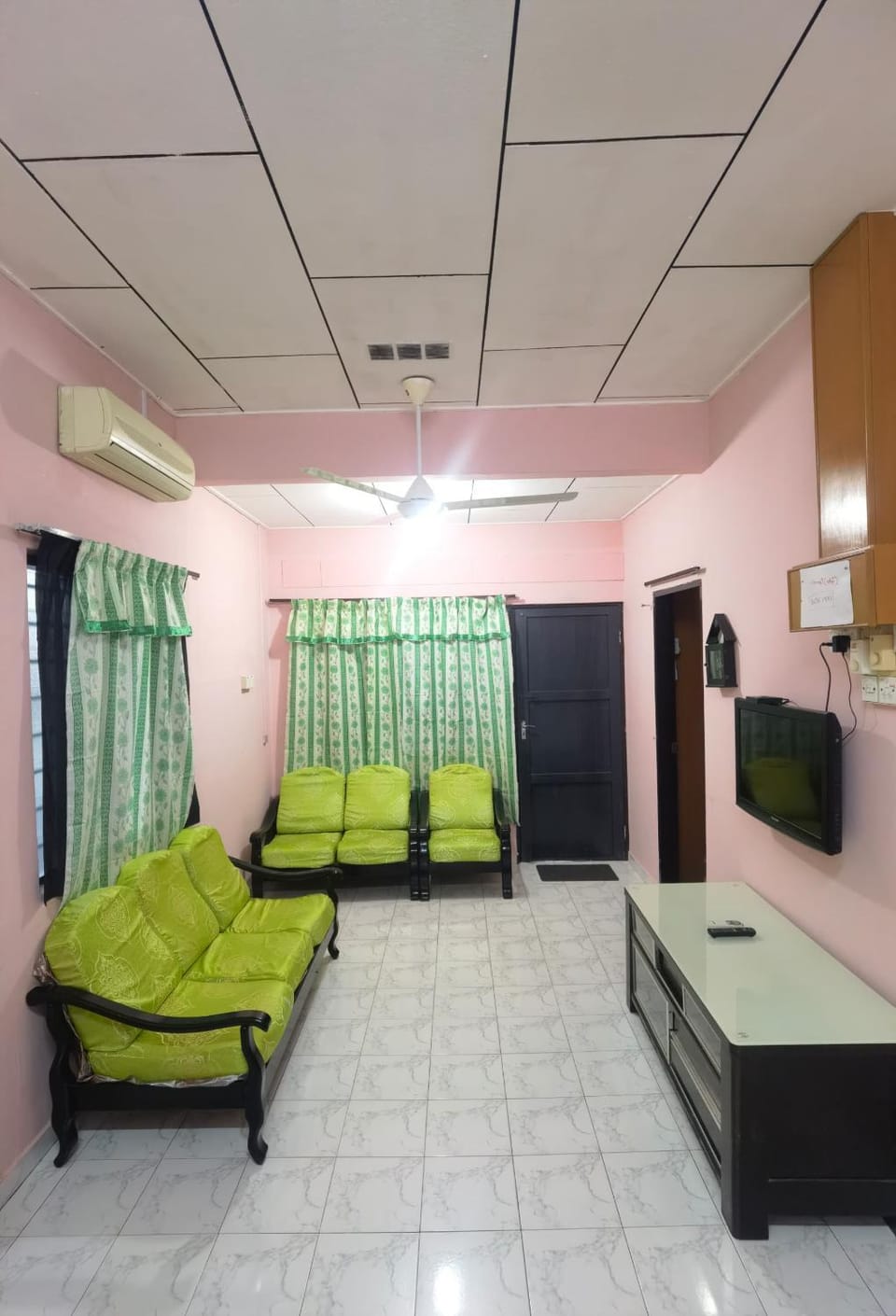 Living room, air conditioner