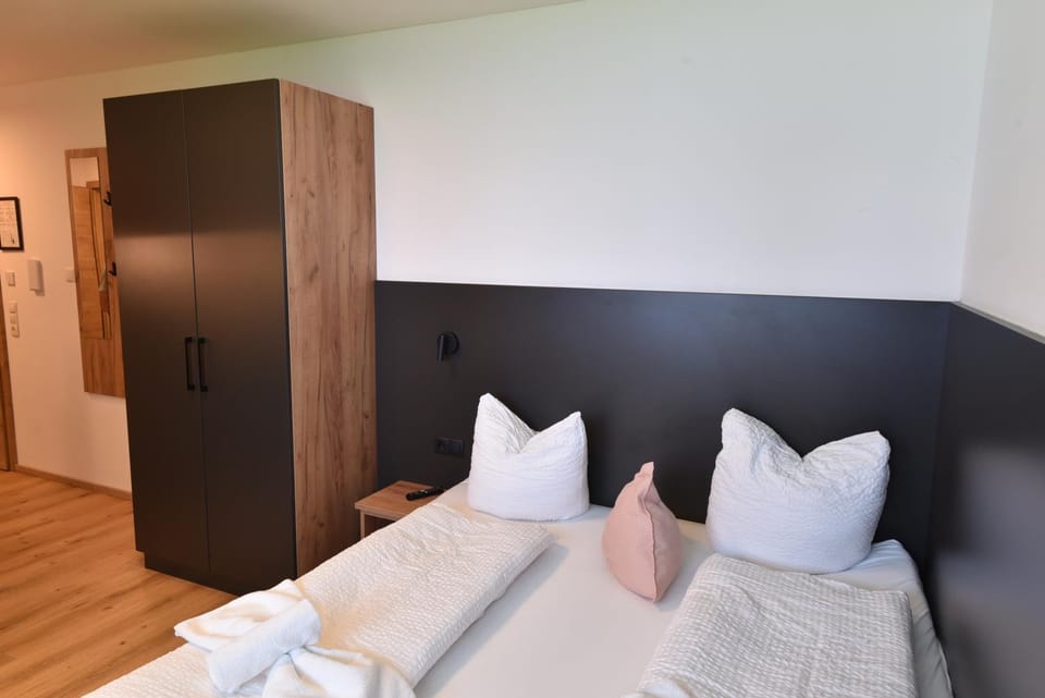 myQuartier City Chalets digital self check in Apartment hotel in Innsbruck