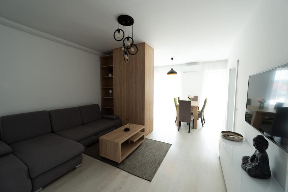 Marble Central Residence Apartment in Romania