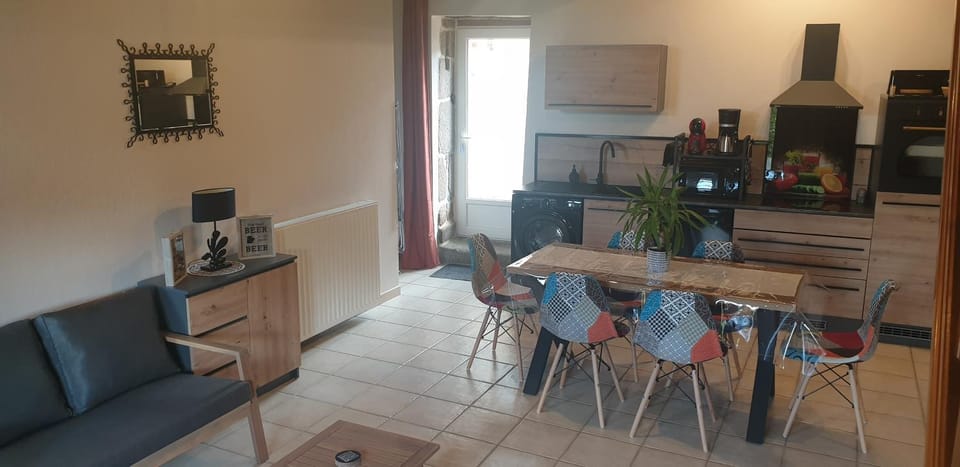 Coffee/tea facilities, Dining area