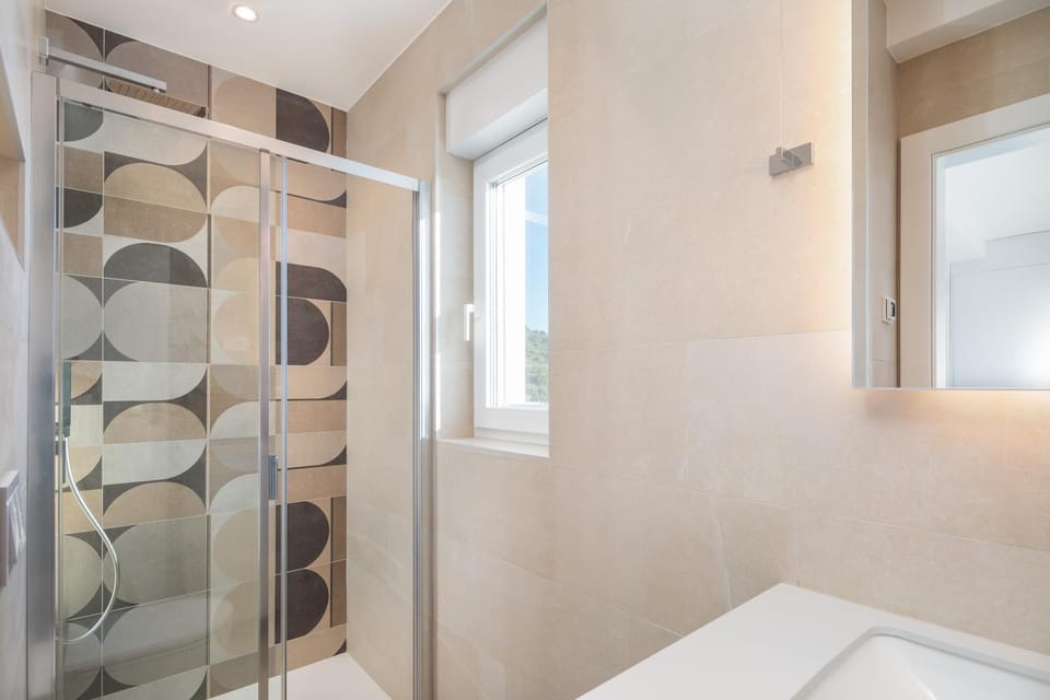 Shower, Bathroom, towels