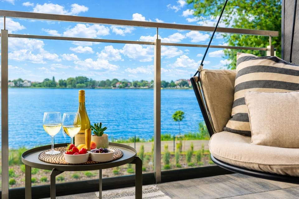 Balcony/Terrace, Balcony/Terrace, Lake view