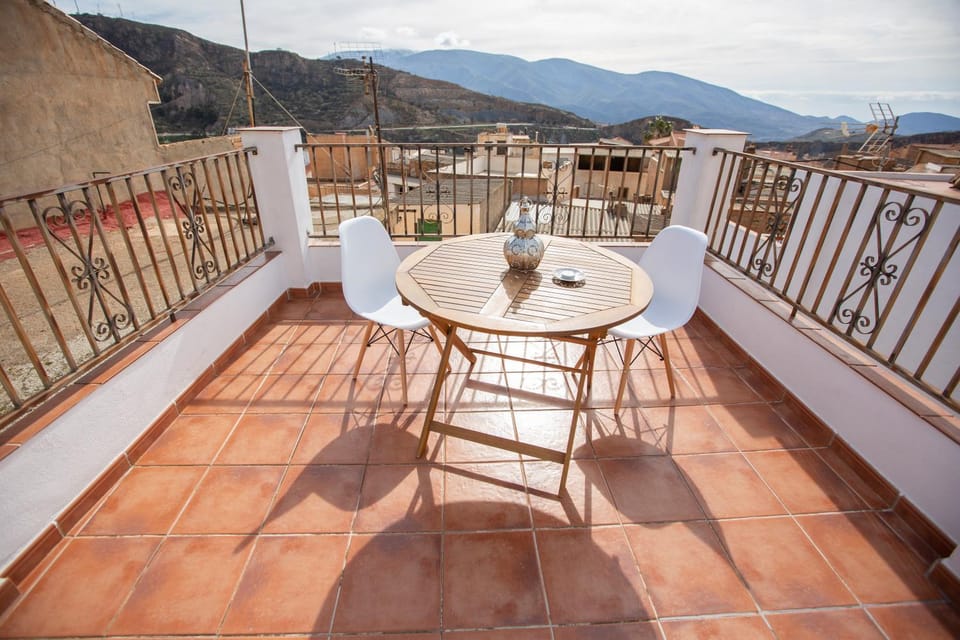 View (from property/room), Balcony/Terrace, Dining area