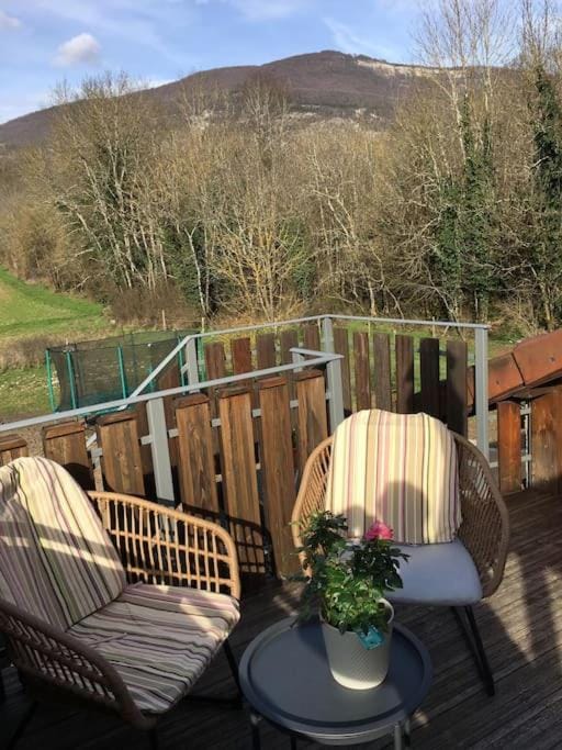 Natural landscape, View (from property/room), Balcony/Terrace, Dining area, Mountain view