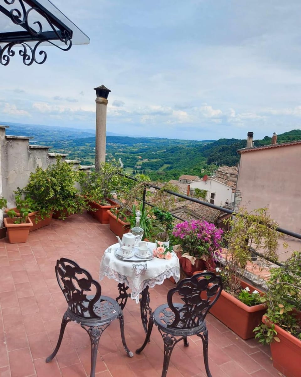 View (from property/room), Balcony/Terrace