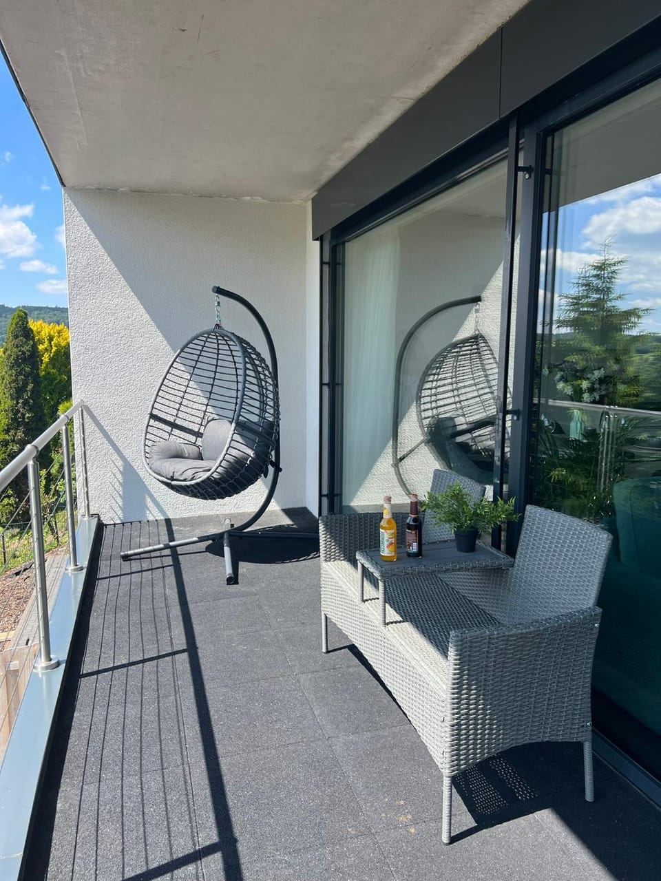 Day, View (from property/room), Balcony/Terrace, Living room, Seating area