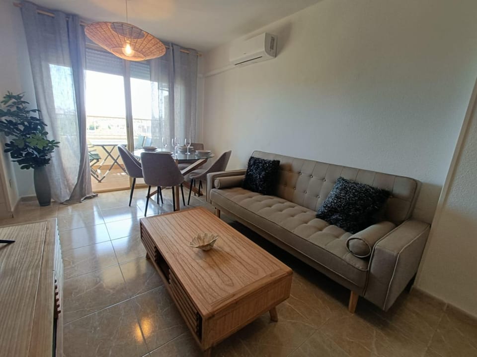 Living room, Seating area, Dining area, air conditioner