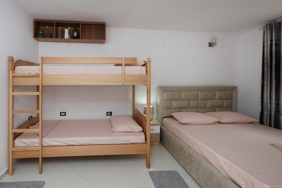 Bed, Photo of the whole room, Bedroom, bunk bed