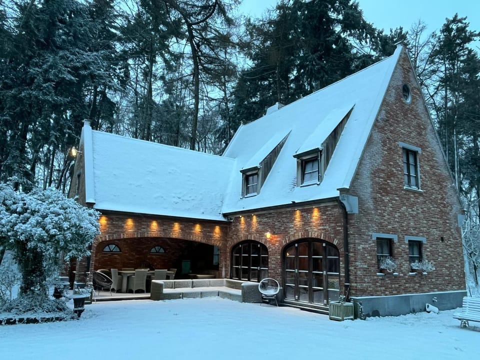 Property building, Winter