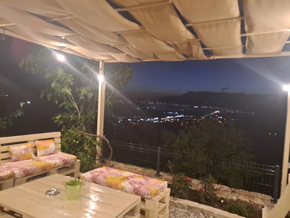 Natural landscape, View (from property/room), Balcony/Terrace, Seating area