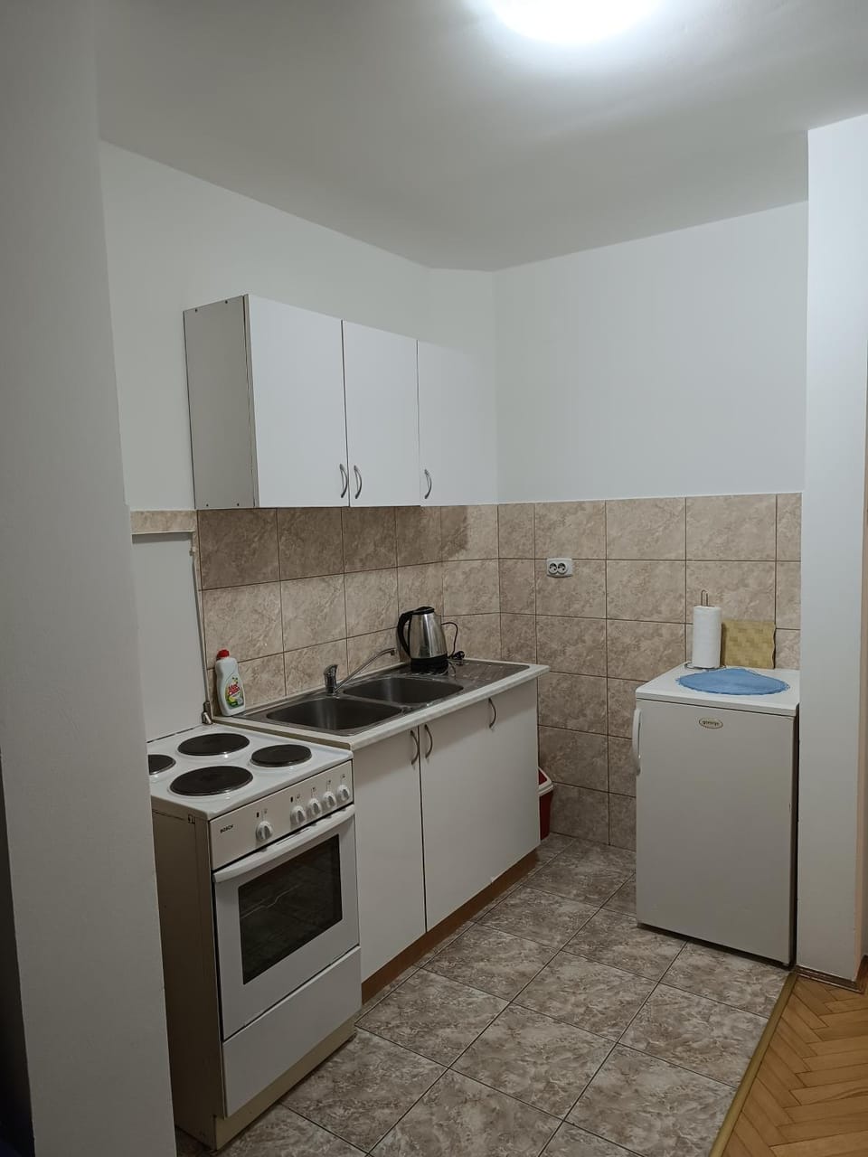 Stan u centru Bijeljine, 38m2, luksuzno opremljen, internet, kablovska, klima Apartment in Vojvodina
