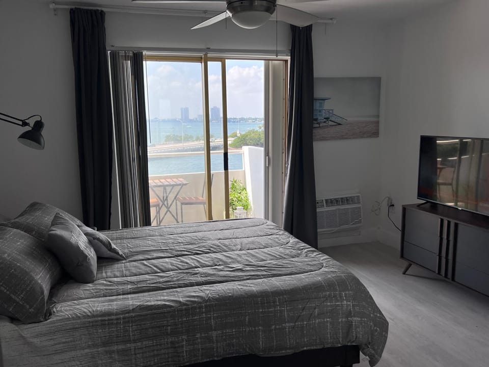 Bedroom, Sea view
