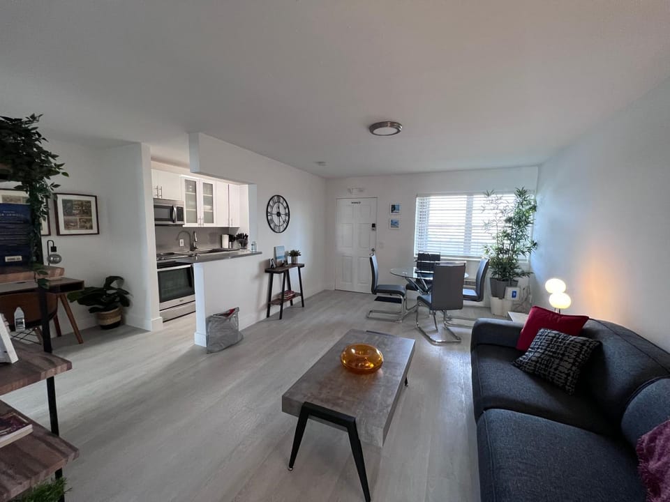 Kitchen or kitchenette, Living room, Dining area