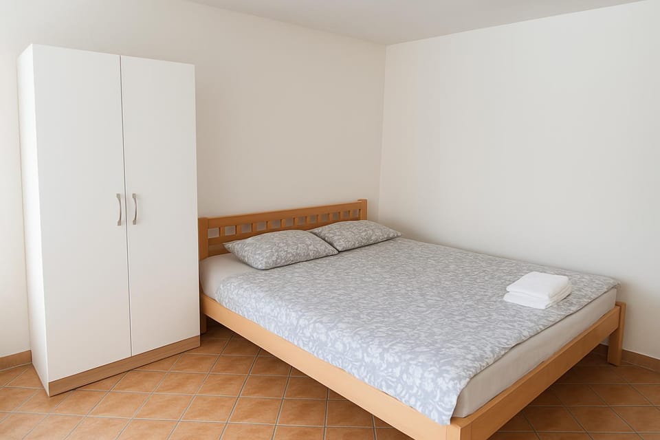 Bed, Bedroom, wardrobe