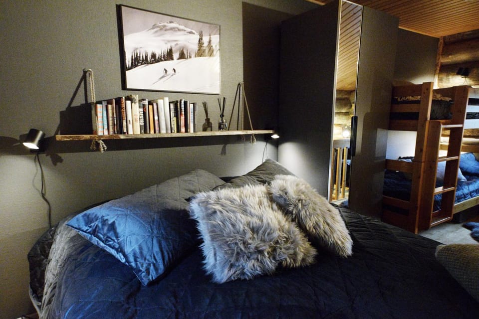 Bed, Bedroom, bunk bed, wardrobe