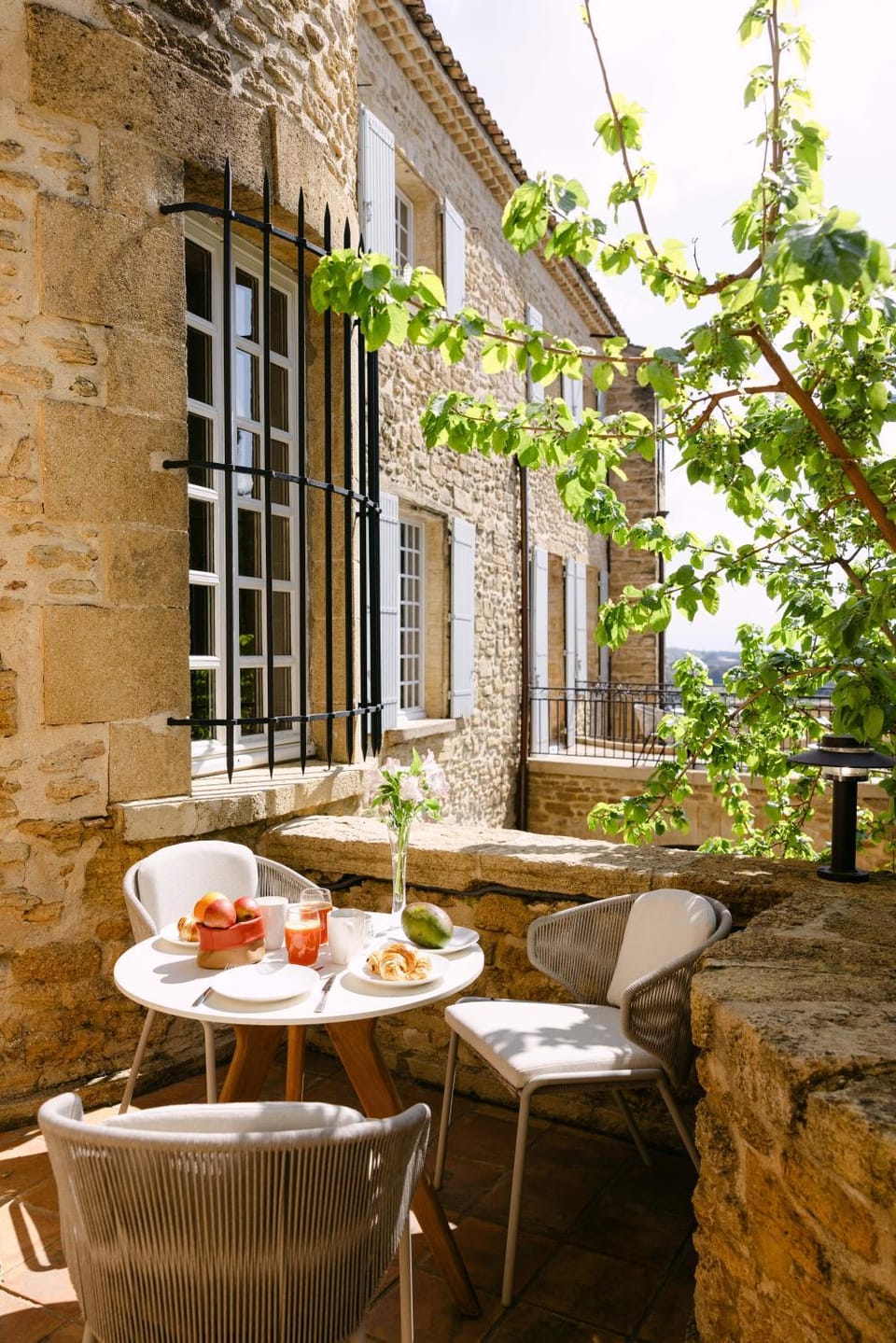 Property building, Patio, View (from property/room), Balcony/Terrace, Food and drinks, Dining area