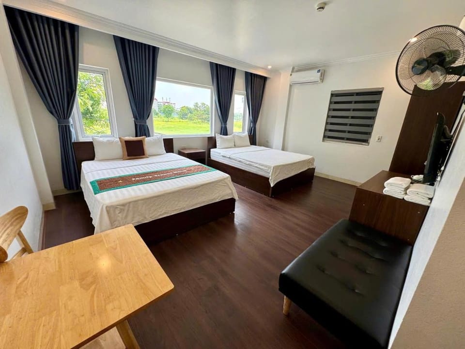Family Transit Hotel Nội Bài Hotel in Laos
