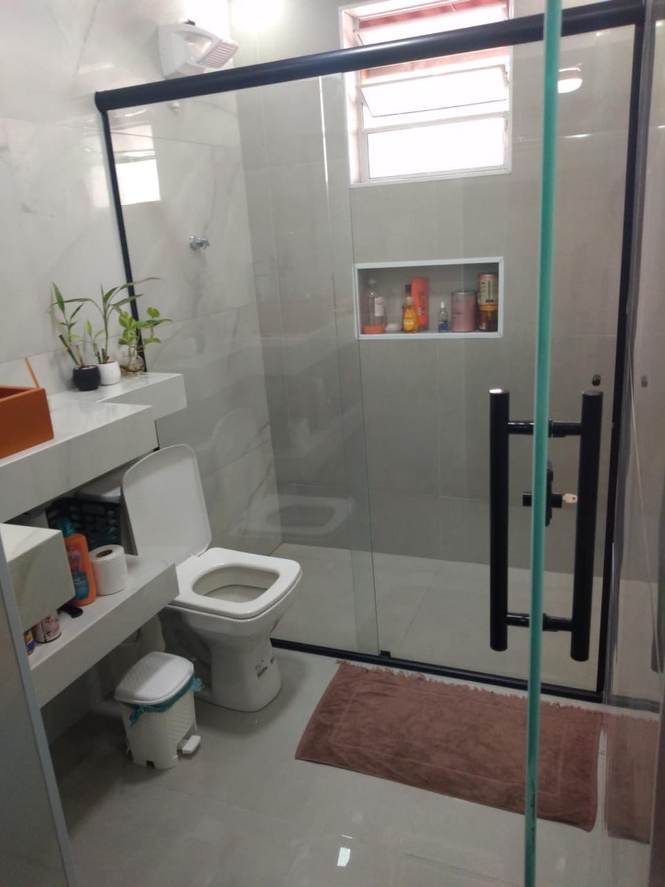 Shower, Toilet, Bathroom