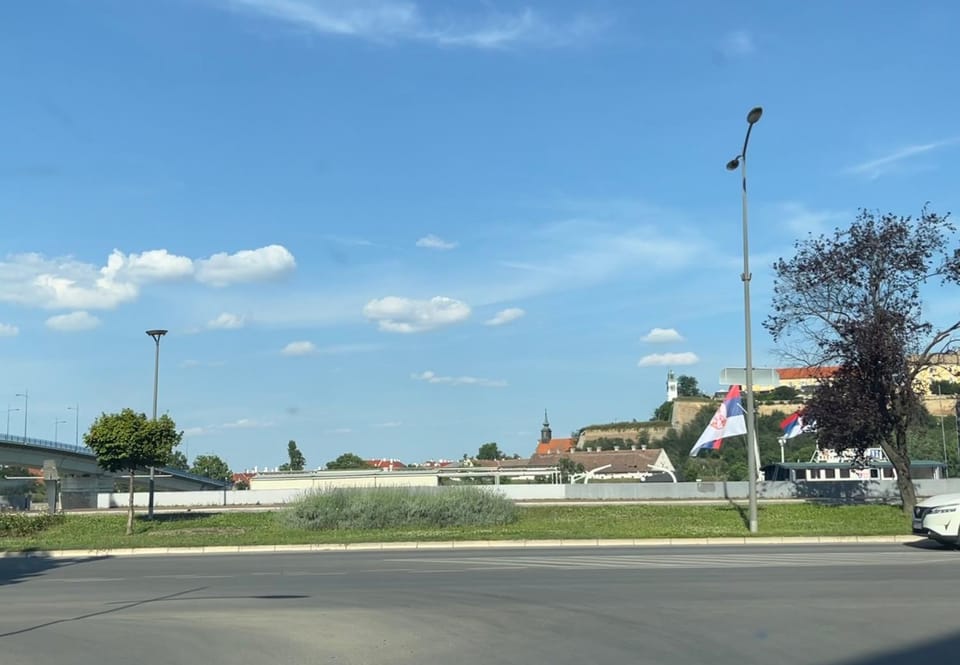 Central with Parking 3 Bedroom Apartment Apartment in Novi Sad