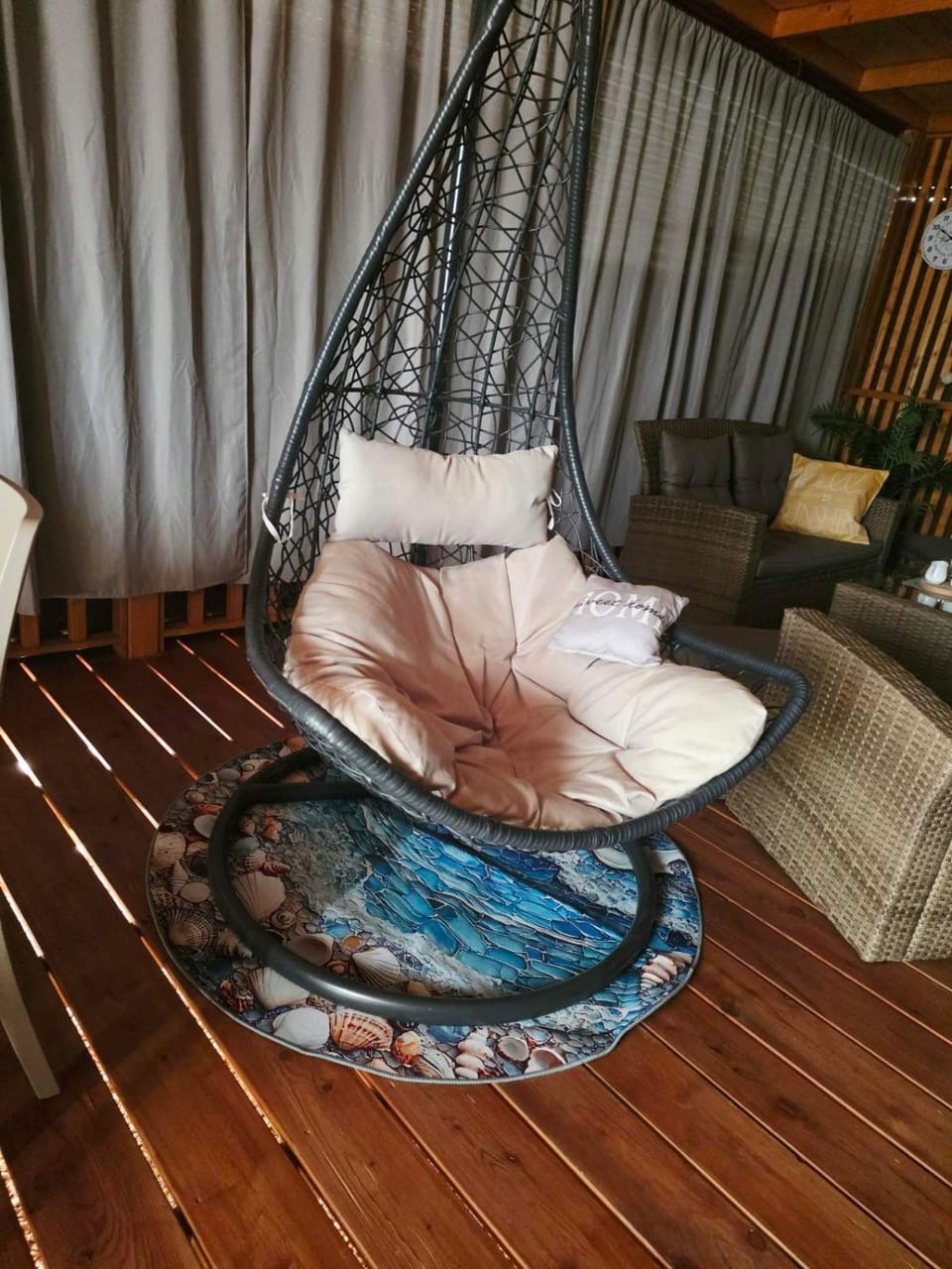 Seating area