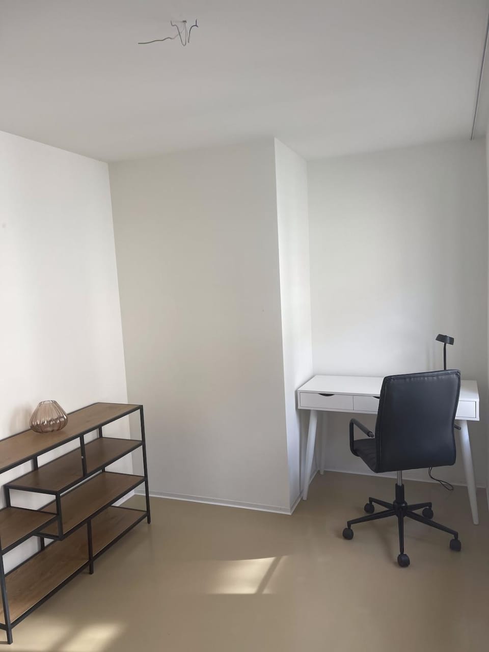 Seating area, furniture, internet