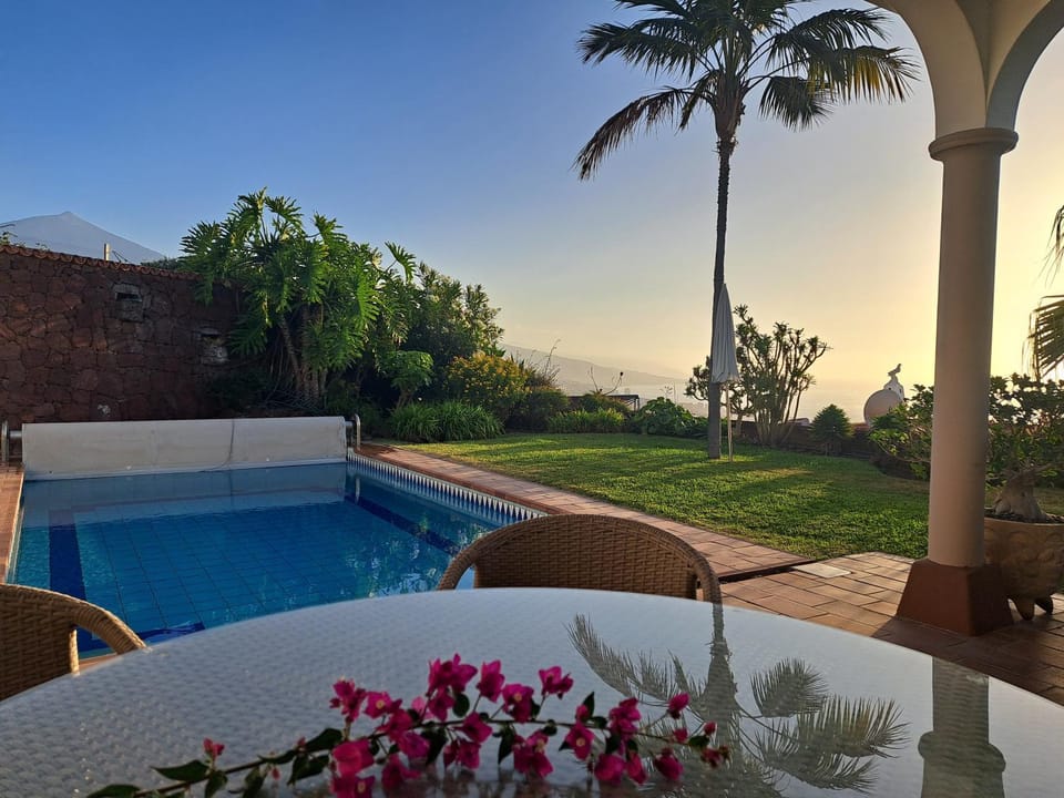 Day, Natural landscape, Garden, Garden view, Pool view, Swimming pool, sunbed