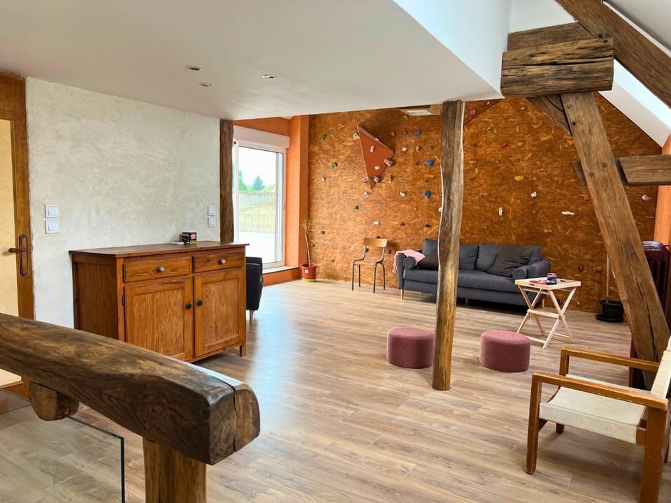 Game Room, Living room, Seating area
