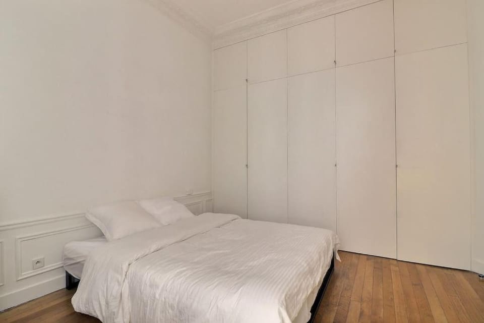 Luxury 3 Bedrooms Apartment near Champs Elysees Apartment in Paris