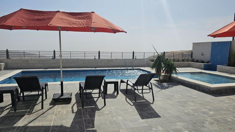 Pool view, Swimming pool, sunbed