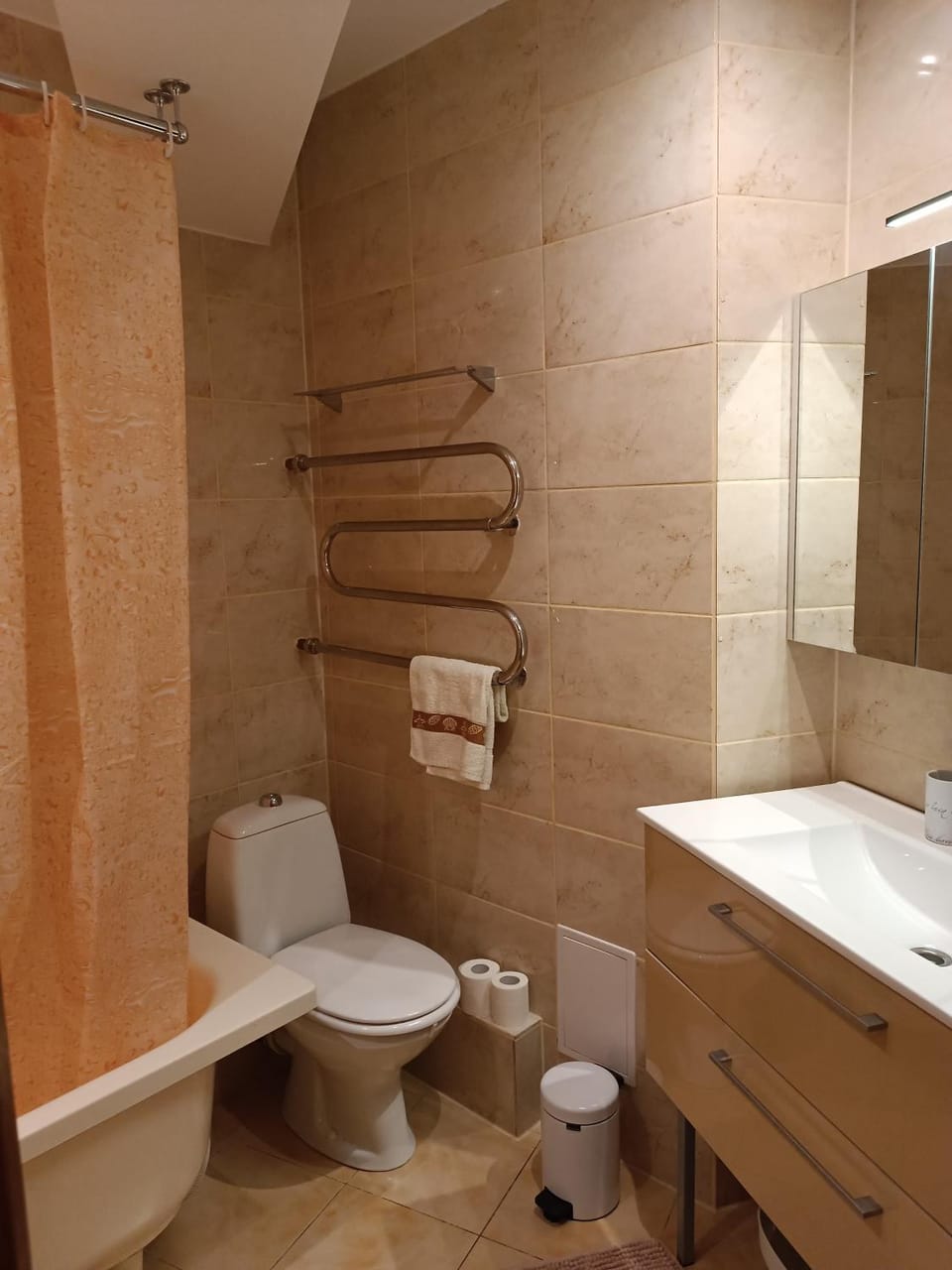 Shower, Toilet, Bathroom