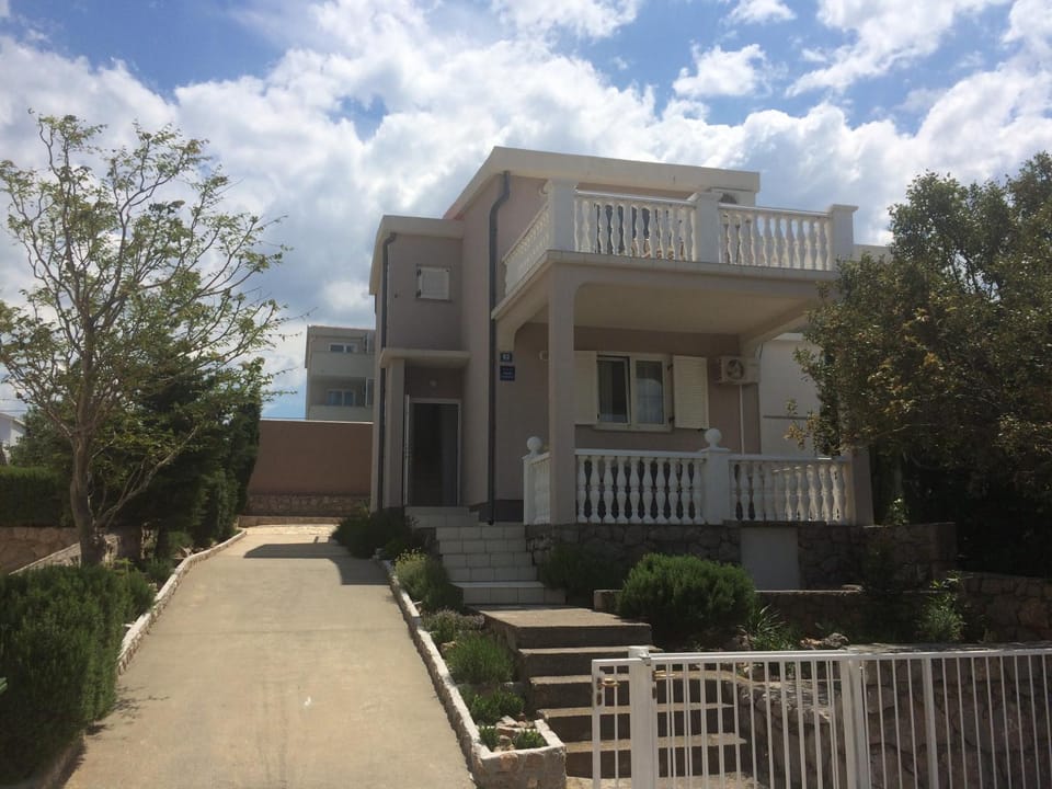 Apartment Cesarica Apartment in Lika-Senj County